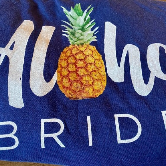 Aloha - Bundle of Bride & Groom Pineapple Shirts - Picture 8 of 13
